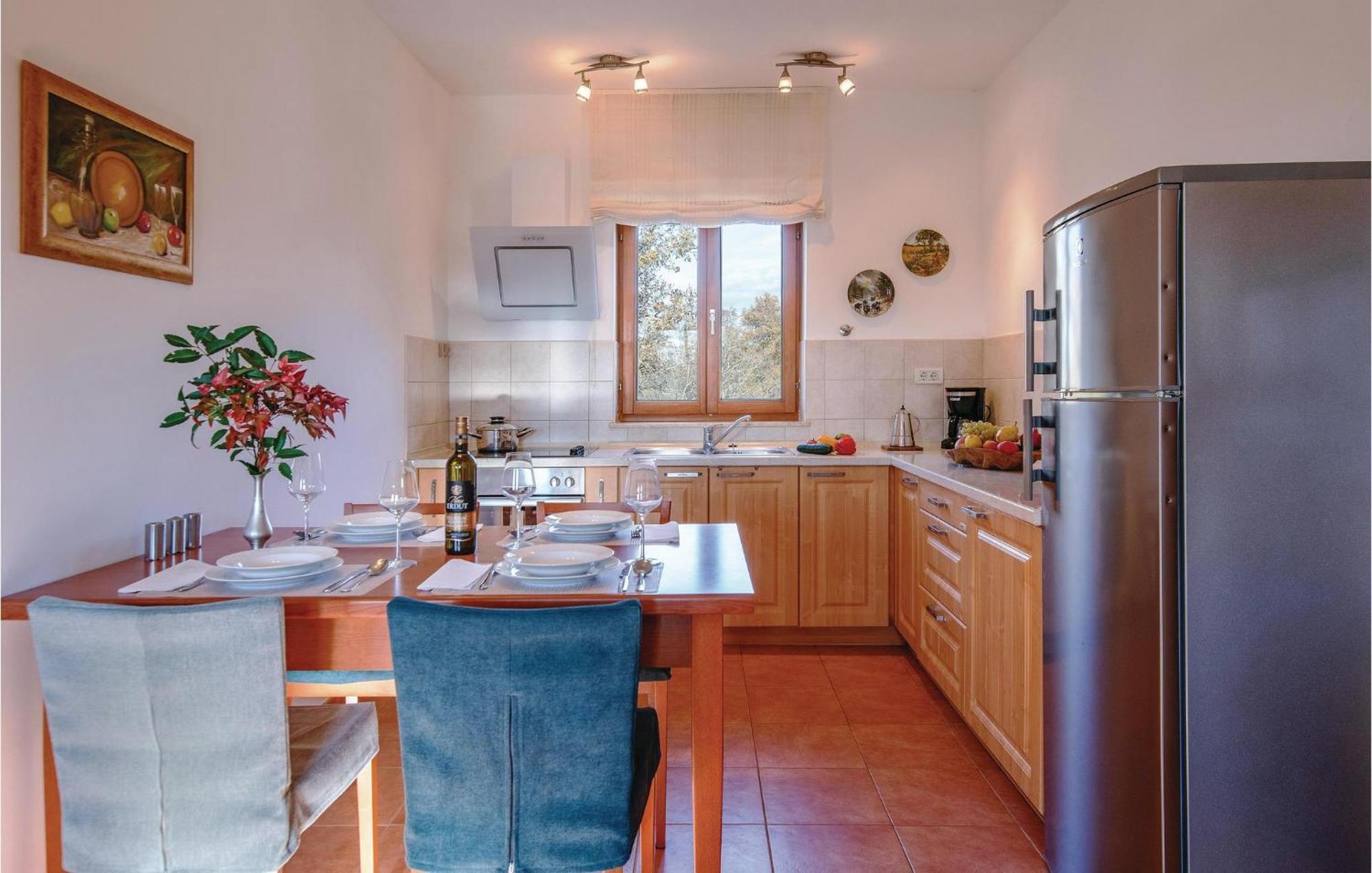 Beautiful Home In Bale With Kitchen Exterior photo