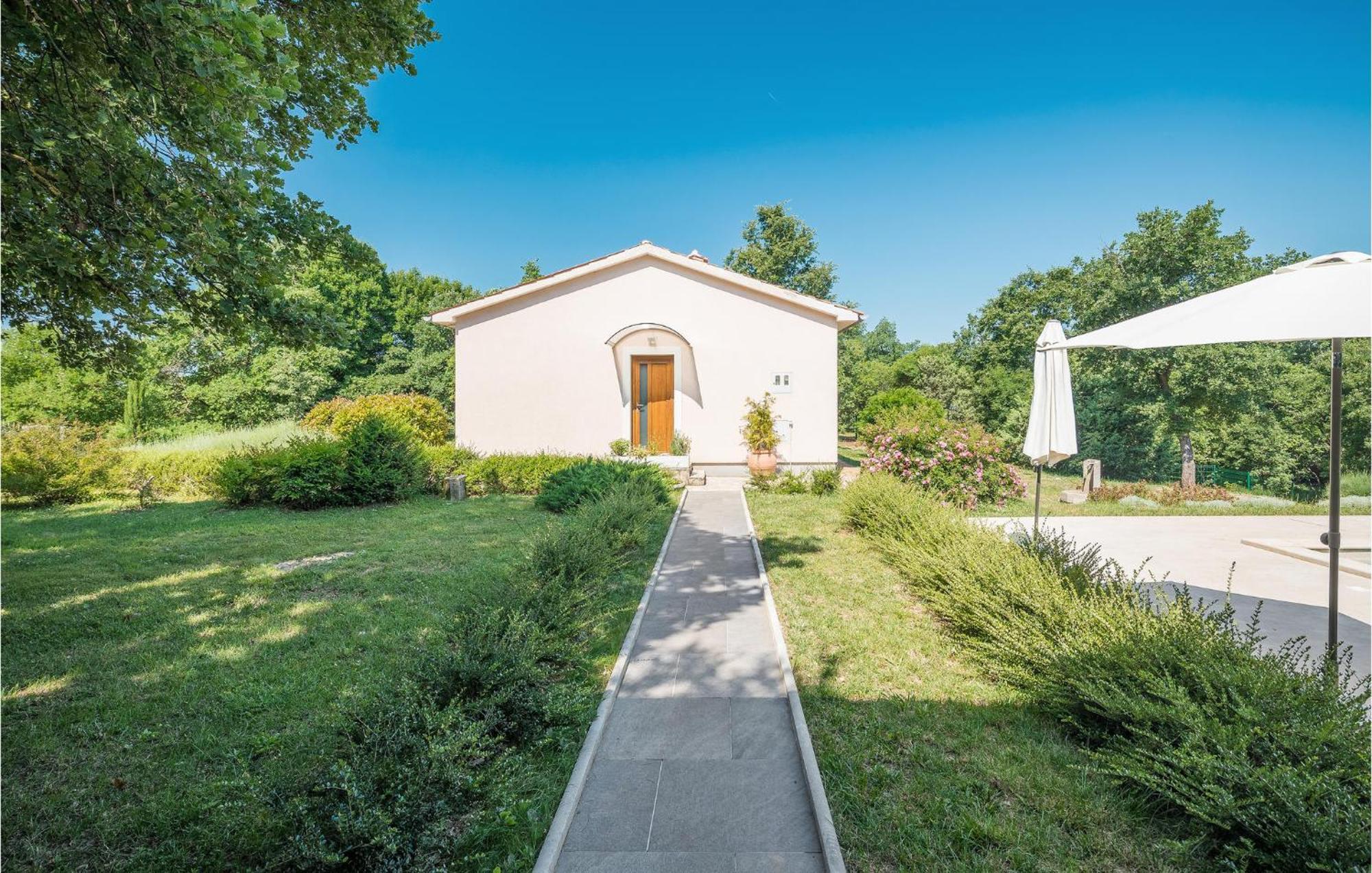 Beautiful Home In Bale With Kitchen Exterior photo